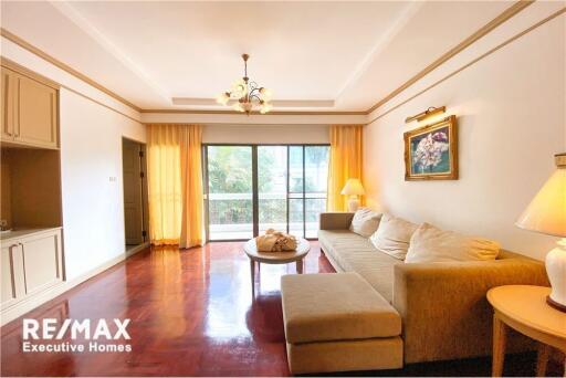 "Luxurious 2-Bedroom Condo in Central Bangkok"