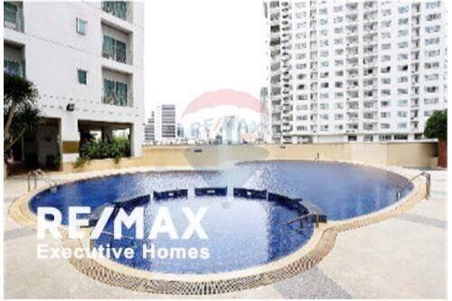 For Rent Pet Friendly 2 Bedrooms in Phrom Phong