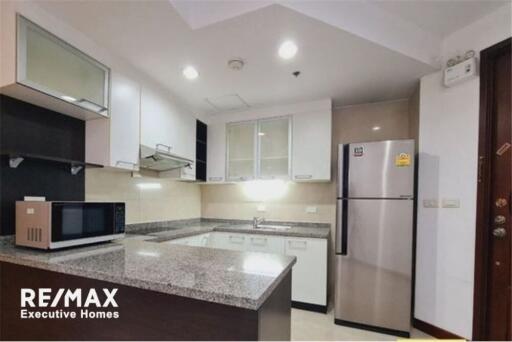 For Rent Pet Friendly 2 Bedrooms in Phrom Phong