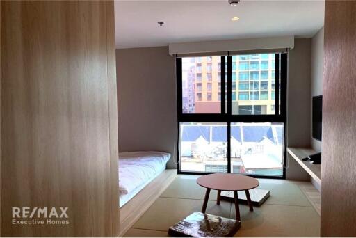 Modern Studio Room in Soi Sukhumvit 26 - Perfect for Live Work Lifestyle