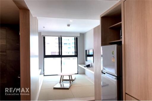 Modern Studio Room in Soi Sukhumvit 26 - Perfect for Live Work Lifestyle