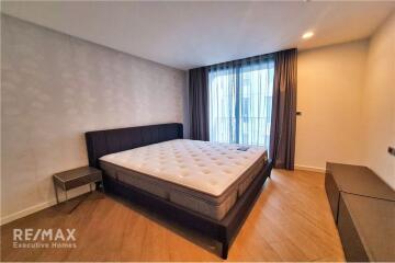 Luxurious 2 Bedroom Condo near BTS Thonglor with Modern Amenities