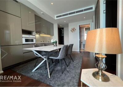 For Rent: 2 Bedrooms High Floor Condo at The Diplomat 39, 4 Mins Walk to BTS Phrom Phong