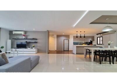 Pet-Friendly 3-Bedroom Condo with Open Kitchen in Thonglor - For Rent