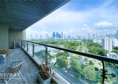 Newly Renovated 2 Bedroom Condo with Park View at The Lakes, 6 Mins Walk to BTS Asok