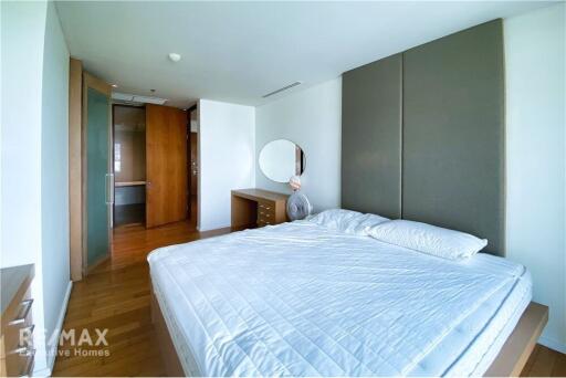 Newly Renovated 2 Bedroom Condo with Park View at The Lakes, 6 Mins Walk to BTS Asok
