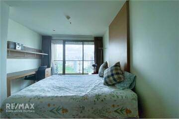 Newly Renovated 2 Bedroom Condo with Park View at The Lakes, 6 Mins Walk to BTS Asok