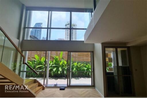 For Sale: Spacious 3-Bedroom Duplex Condo in S47 Sukhumvit, Low Rise Building, New Unit