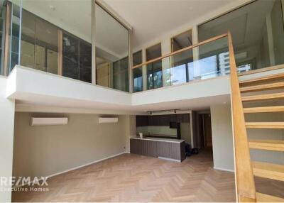 For Sale: Spacious 3-Bedroom Duplex Condo in S47 Sukhumvit, Low Rise Building, New Unit