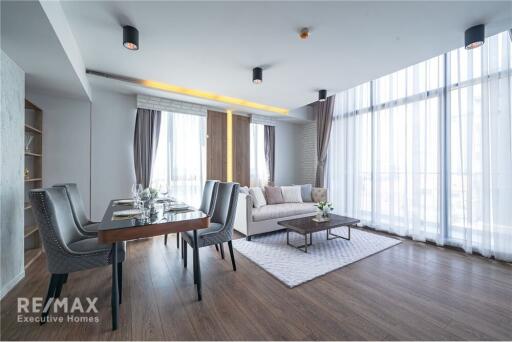 Spacious Triplex Condo with 3 Beds/3Baths  Low Rise  Easy Walk to BTS Bangchak