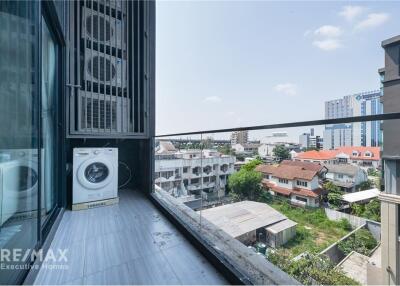 Spacious Triplex Condo with 3 Beds/3Baths  Low Rise  Easy Walk to BTS Bangchak