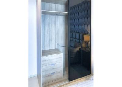 Luxurious 2 Bedroom Condo for Rent near BTS Phloen Chit - Prime Location!