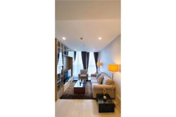 Luxurious 2 Bedroom Condo for Rent near BTS Phloen Chit - Prime Location!