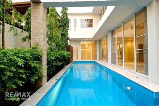 Modern Resort Style Single House with Pool for Rent in Thonglor Soi 21