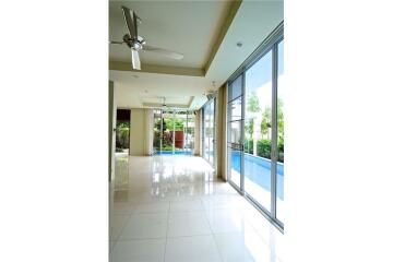 Modern Resort Style Single House with Pool for Rent in Thonglor Soi 21