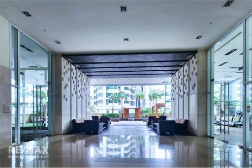 Luxurious 4 Bedroom Penthouse with Exclusive Floor, Pet-Friendly, near BTS Phrom Phong