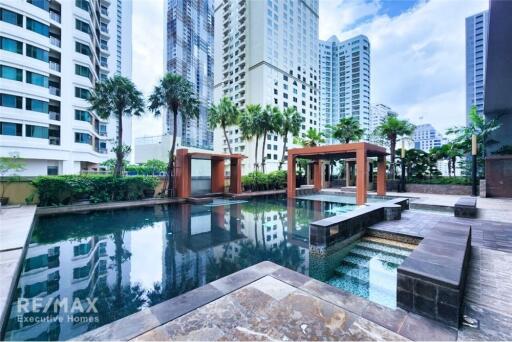 Luxurious 4 Bedroom Penthouse with Exclusive Floor, Pet-Friendly, near BTS Phrom Phong