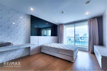 Luxurious 4 Bedroom Penthouse with Exclusive Floor, Pet-Friendly, near BTS Phrom Phong