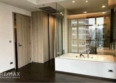 For Rent: Stylish 2-Bedroom Condo at The XXXIX by Sansiri, 6 Mins Walk to BTS Phrom Phong