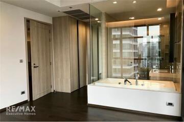 For Rent: Stylish 2-Bedroom Condo at The XXXIX by Sansiri, 6 Mins Walk to BTS Phrom Phong