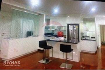 Spacious 3 Bedroom Corner Unit with Stunning Views at Grand Langsuan Condo, 9 Mins Walk to BTS Chit Lom