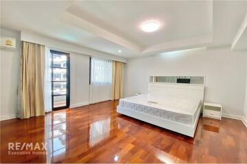 Spacious 3 Bedroom Condo for Rent near BTS Nana Station