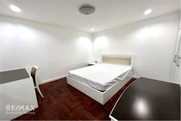 For Rent: Acadamia Grand Tower - Spacious 2 Bedrooms, Newly Renovated, 8 Mins Walk to BTS Phrom Phong