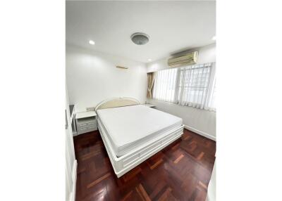 For Rent: Acadamia Grand Tower - Spacious 2 Bedrooms, Newly Renovated, 8 Mins Walk to BTS Phrom Phong