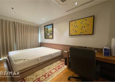 Stunning Lake View 2 Bedroom Condo 5 Mins from BTS Asok