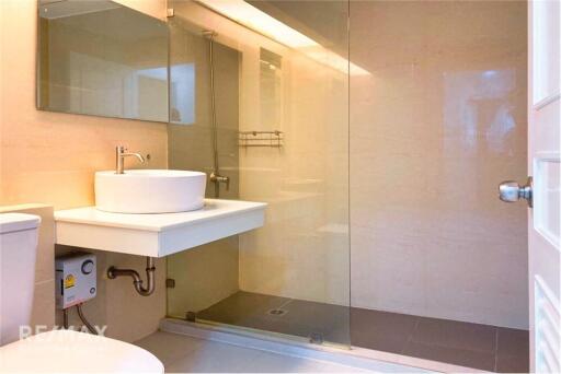 Pet-friendly Spacious 3 Bedroom Condo at President Park Sukhumvit 24 - 12th Floor - MRT Queen Sirikit 13 Mins Walk