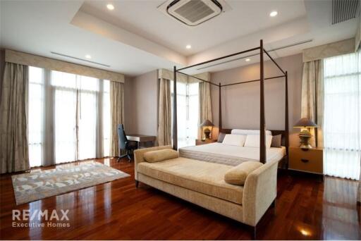 Charming 4 Bedroom Detached House with Private Swimming Pool in Sansiri Sukhumvit 67