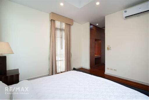 Charming 4 Bedroom Detached House with Private Swimming Pool in Sansiri Sukhumvit 67