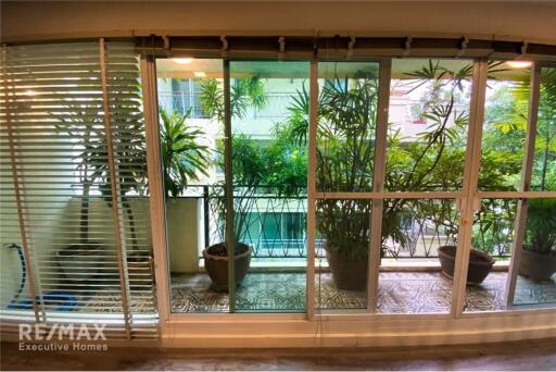 Pet Friendly 2 Bedrooms Condo with Huge Balcony in Sathorn