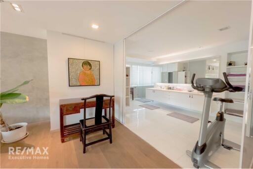 For Sale - Special 3 Bedrooms Unit - Newly Renovated - Narathorn Place - 9 Mins Walk to BTS Chong Nonsi