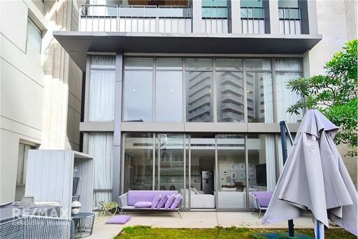 Luxurious 6-Storey Townhouse with Prime Sukhumvit Location for Rent