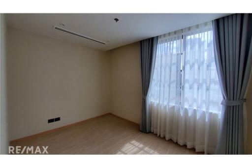 Newly Renovated Modern 31 Bedroom Condo for Rent in Sathorn Soi 1