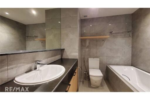 Newly Renovated Modern 31 Bedroom Condo for Rent in Sathorn Soi 1