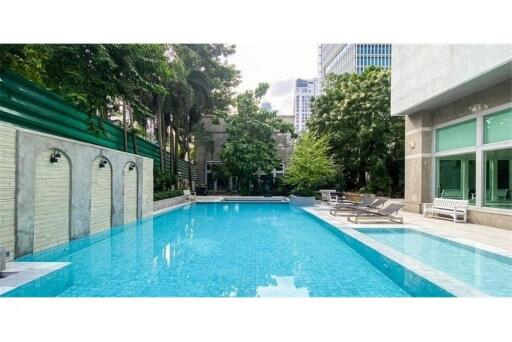 Newly Renovated 3 Bedroom Condo for Rent Next to Lumphini Park in Ploenchit