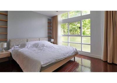 For Rent - Spacious 2 Bedrooms Condo in Low rise apartment - Sukhumvit 49 Close to Samitivej Hospital