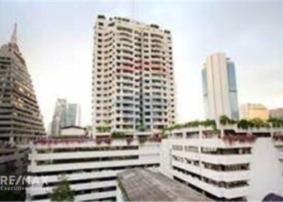 Spacious 3 Bedroom Apartment with BTS Chong Nonsi Access - Condo for Rent