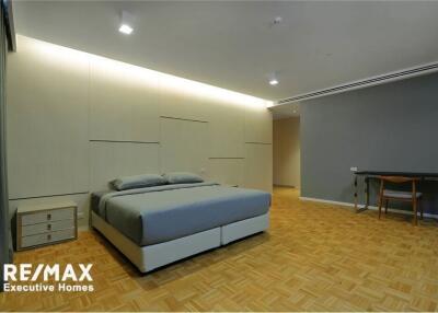 Newly renovated 3bedrooms high floor BTS Phrom Phong