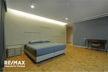 Newly renovated 3bedrooms high floor BTS Phrom Phong
