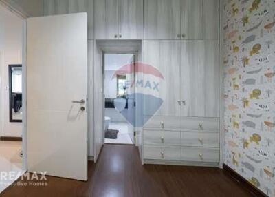 Luxurious Fourwings Residence Condo in Bangkapi - Spacious and Elegant Living