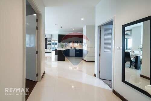 Luxurious Fourwings Residence Condo in Bangkapi - Spacious and Elegant Living