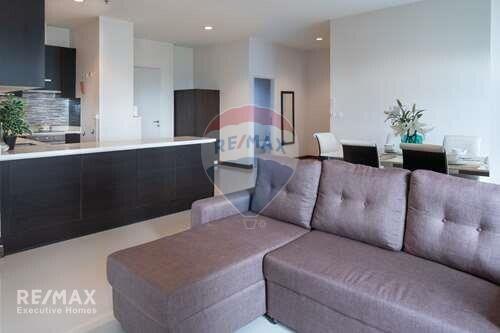 Luxurious Fourwings Residence Condo in Bangkapi - Spacious and Elegant Living