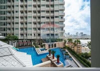 Luxurious Fourwings Residence Condo in Bangkapi - Spacious and Elegant Living