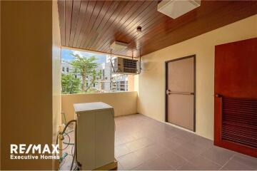 3 bed good price Sukhumvit 39 pet friendly