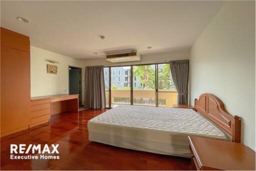 3 bed good price Sukhumvit 39 pet friendly