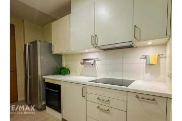 Spacious 3 Bed Condo for Rent near Saladaeng BTS in Silom Area