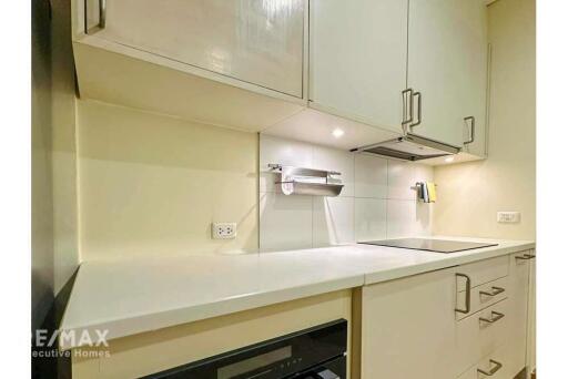 Spacious 3 Bed Condo for Rent near Saladaeng BTS in Silom Area